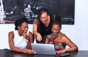 Read more about the article Travailler avec sa famille au Congo, est-ce une bonne idée?
